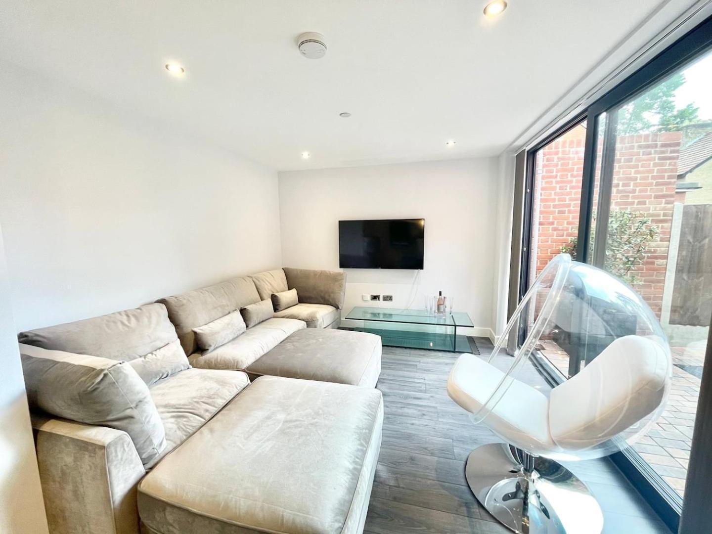 D & D Luxury Apartments Stanmore  Εξωτερικό φωτογραφία