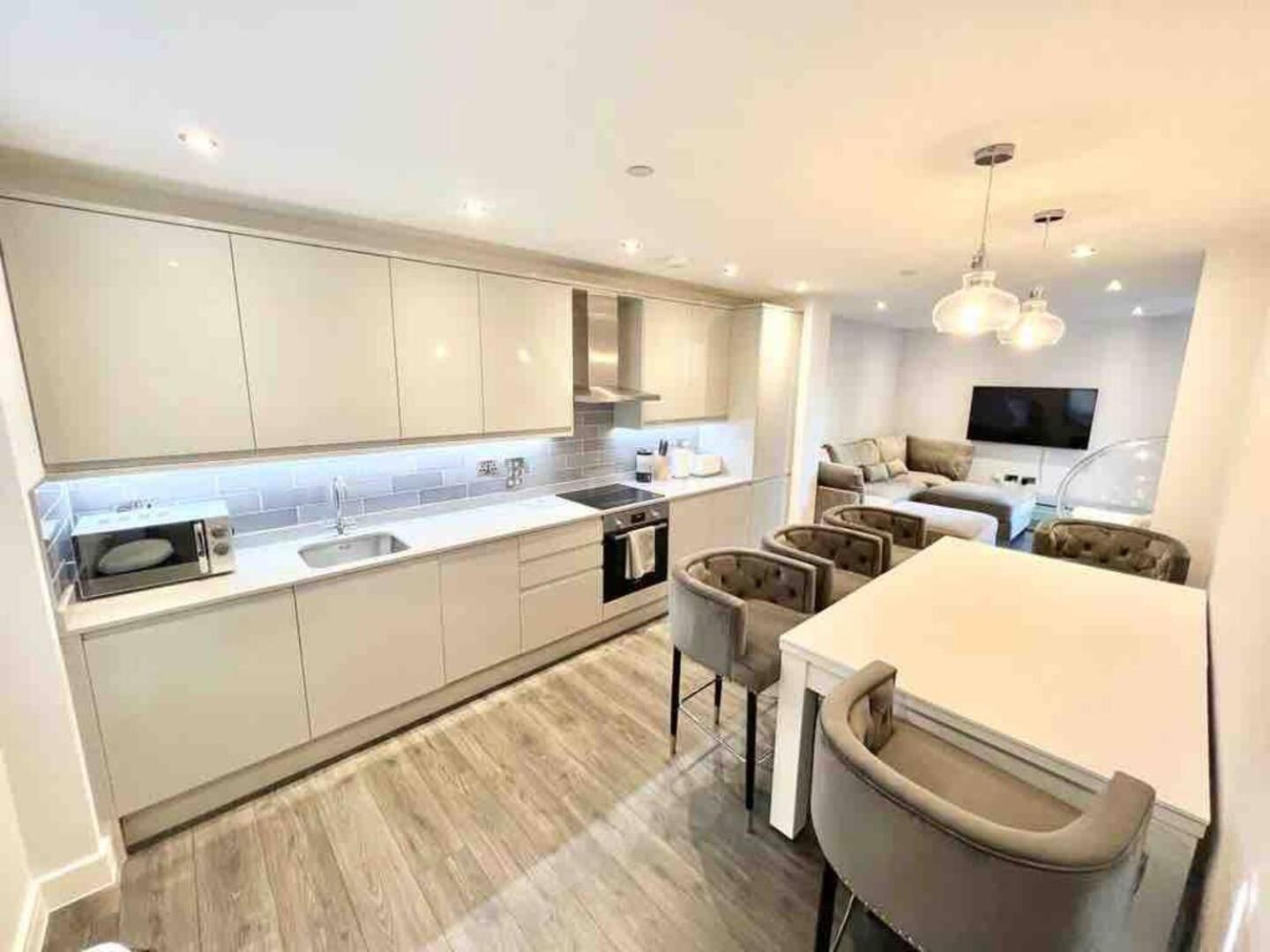 D & D Luxury Apartments Stanmore  Εξωτερικό φωτογραφία